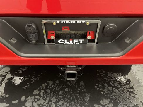 Used 2020 Chevrolet Silverado 1500 Custom w/ Custom Value Package AWD/4WD image 29