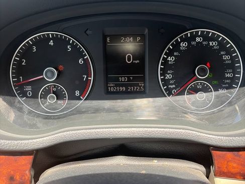 Used 2012 Volkswagen Passat 2.5 SEL FWD image 4