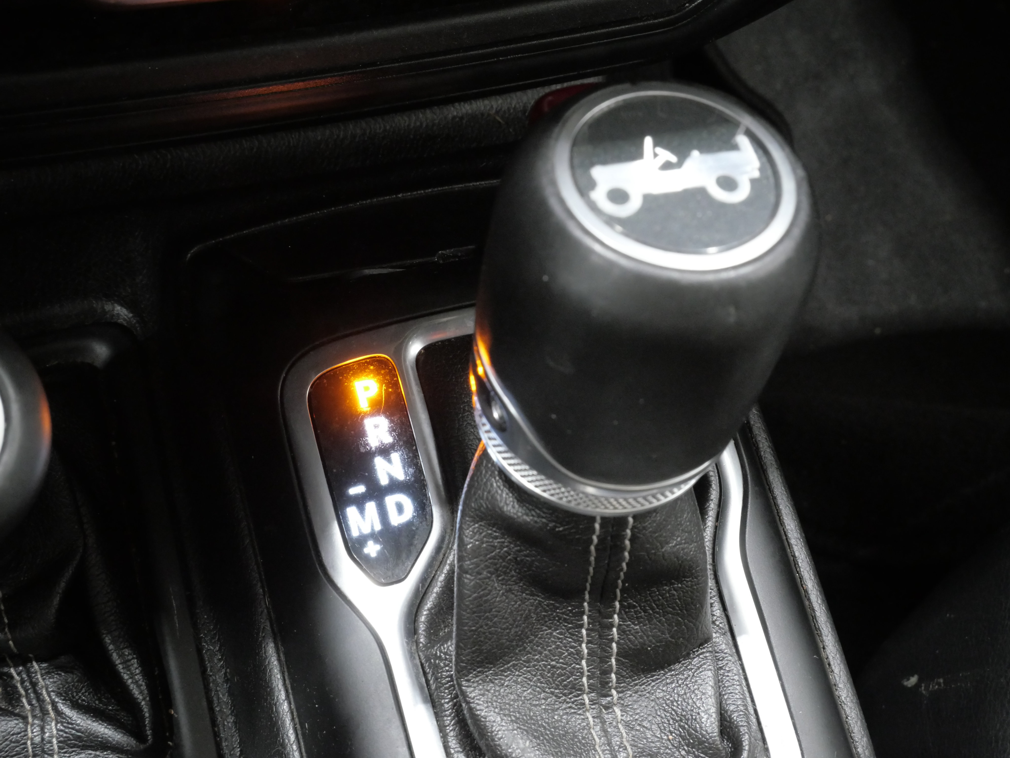 Used 2018 Jeep Wrangler Unlimited Sahara AWD/4WD image 24