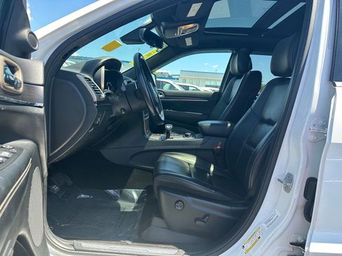 Used 2015 Jeep Grand Cherokee Limited w/ Luxury Group II AWD/4WD image 18