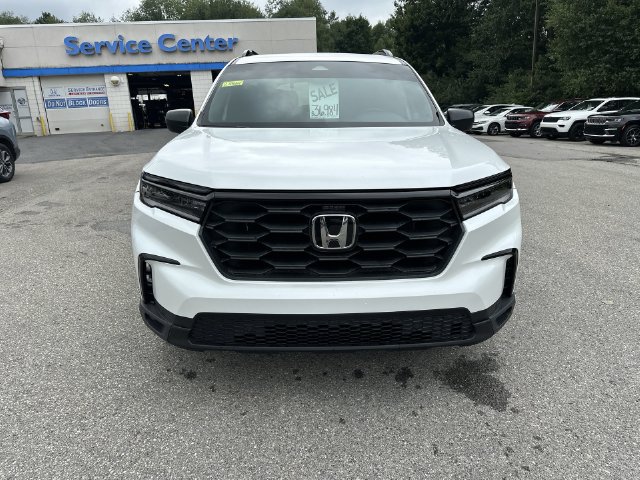Used 2025 Honda Pilot Sport image 12