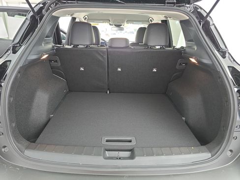 New 2026 Nissan Kicks SR FWD image 12