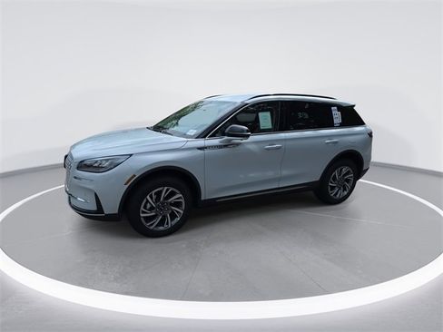 New 2026 Lincoln Corsair Premiere image 4