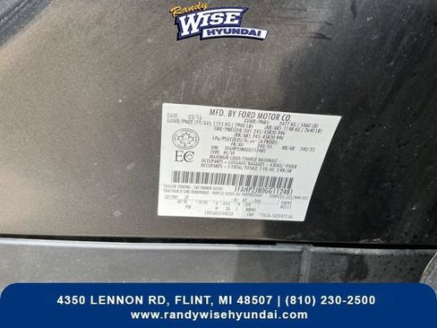 Used 2016 Ford Taurus Limited w/ Driver Assist Package AWD/4WD image 32