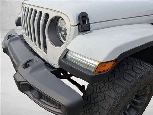 Used 2021 Jeep Wrangler Unlimited Sahara AWD/4WD image 9