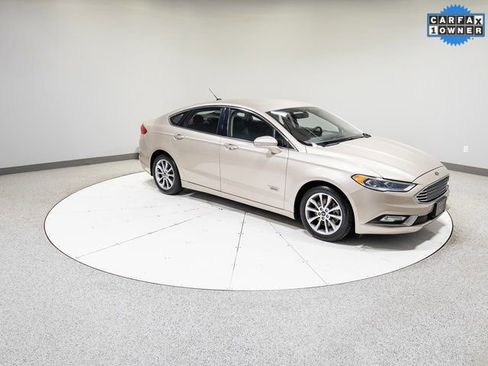 Used 2017 Ford Fusion Energi SE image 28