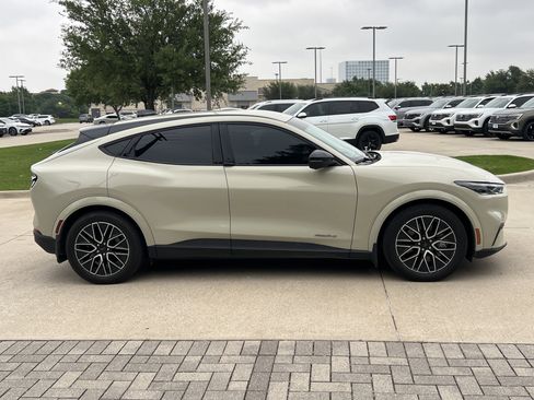 Used 2025 Ford Mustang Mach-E Premium RWD image 13