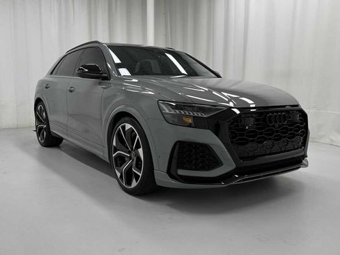 Used 2024 Audi RS Q8 image 2