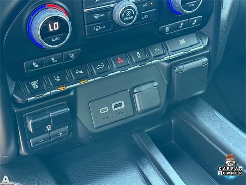 Used 2022 Chevrolet Silverado 3500 High Country w/ Technology Package image 23