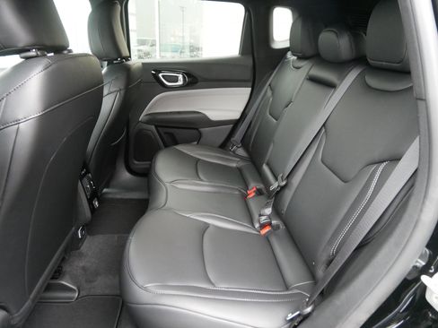 New 2026 Jeep Compass Limited image 8