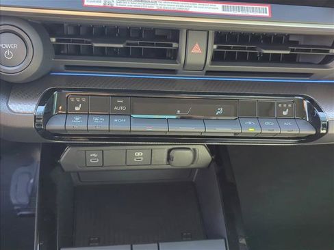 Used 2026 Toyota Prius XLE FWD image 21
