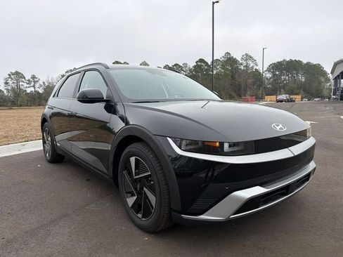 Used 2025 Hyundai Ioniq 5 SEL image 12