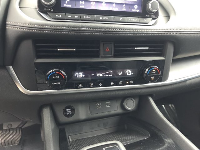 Used 2025 Nissan Rogue SV FWD image 24