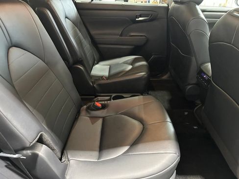 Certified 2026 Toyota Highlander XLE AWD/4WD image 20