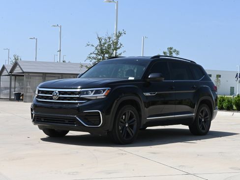 Used 2021 Volkswagen Atlas SE w/ Towing Package AWD/4WD image 5