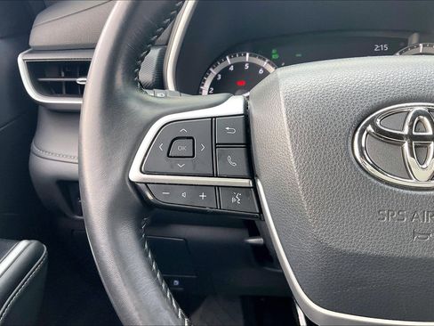 Used 2022 Toyota Highlander XSE image 23