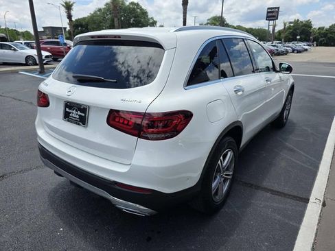 Used 2022 Mercedes-Benz GLC 300 4MATIC w/ Driver Assistance Package image 6
