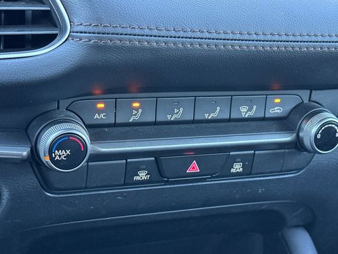 Used 2025 MAZDA MAZDA3 s image 19