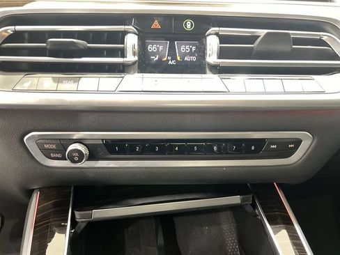 Used 2021 BMW X5 xDrive40i w/ Convenience Package AWD/4WD image 17