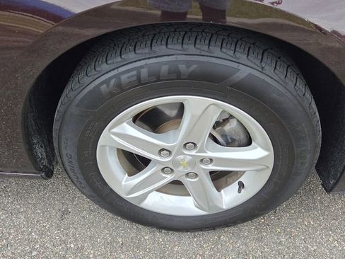 Used 2021 Chevrolet Malibu LS FWD image 16