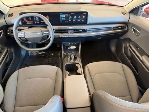 Used 2025 Kia K4 LXS FWD image 32