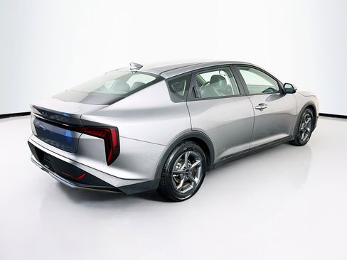 Used 2025 Kia K4 LXS image 9