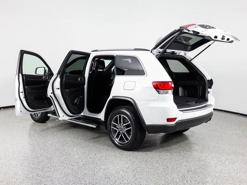 Used 2022 Jeep Grand Cherokee Limited image 17