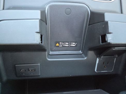 New 2026 GMC Sierra 3500 Denali w/ Denali Reserve Package image 13