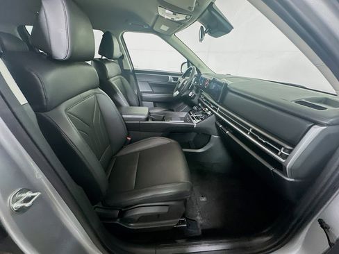 Used 2025 Hyundai Santa Fe SEL FWD image 33