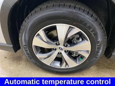 Certified 2023 Subaru Ascent Premium w/ Convenience Package AWD/4WD image 17