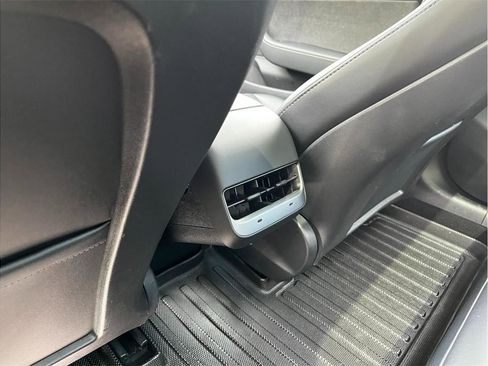 Used 2021 Tesla Model 3 Long Range AWD/4WD image 40