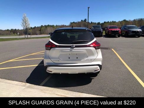 Certified 2023 Nissan Kicks SR w/ SR Premium Package FWD image 6
