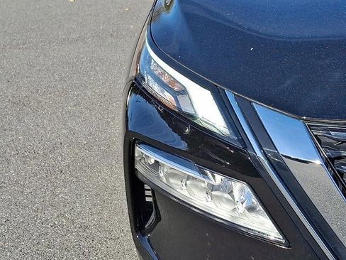 Used 2022 Nissan Rogue SV image 39