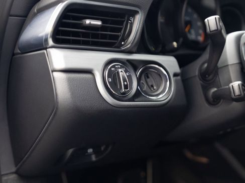 Used 2018 Porsche 911 GT3 image 36