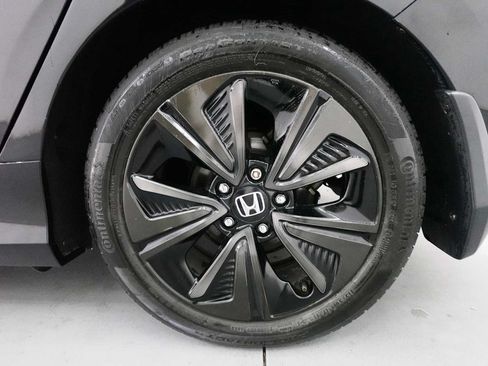 Used 2019 Honda Civic EX image 9
