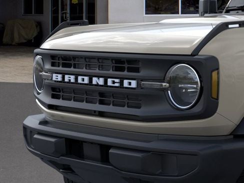 New 2025 Ford Bronco 2-Door AWD/4WD image 19