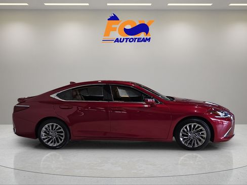 Used 2025 Lexus ES 300h w/ Technology Package FWD image 4