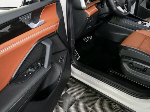 New 2026 Volkswagen Tiguan SEL R-Line AWD/4WD image 8