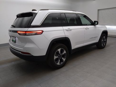 Used 2022 Jeep Grand Cherokee Limited 4xe w/ Luxury Tech Group II AWD/4WD image 10