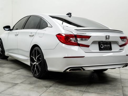 Used 2022 Honda Accord Sport image 11