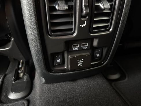 Used 2024 Dodge Durango R/T AWD/4WD image 19