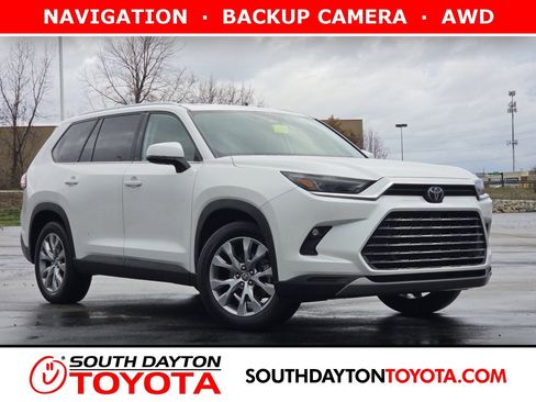 Used 2024 Toyota Grand Highlander Limited image 1