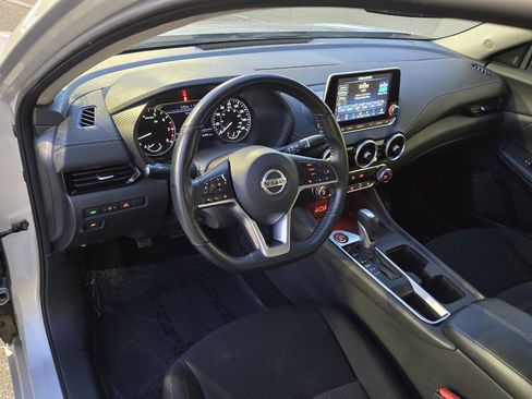 Used 2023 Nissan Sentra SV image 5