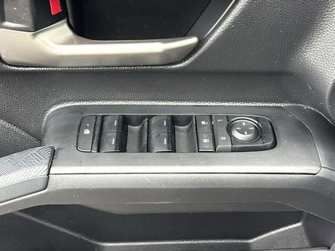 Used 2025 Toyota Tacoma TRD Sport AWD/4WD image 13