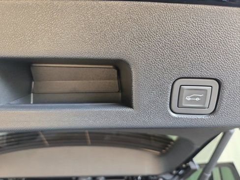 New 2025 GMC Acadia Denali w/ LPO, All-Weather Package image 17