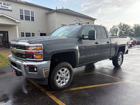 Used 2015 Chevrolet Silverado 2500 LT w/ Z71 Package, Off-Road AWD/4WD image 2