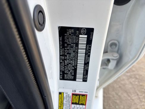 Used 2025 Toyota Camry LE image 28