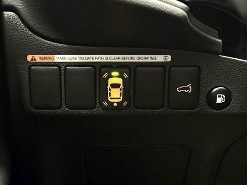 Used 2019 Mitsubishi Outlander SEL AWD/4WD image 18