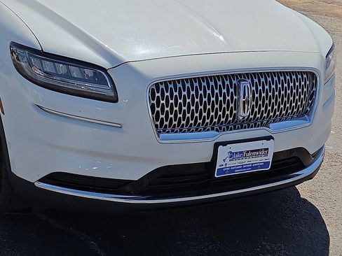 Used 2023 Lincoln Nautilus Reserve w/ Equipment Group 201A FWD image 9