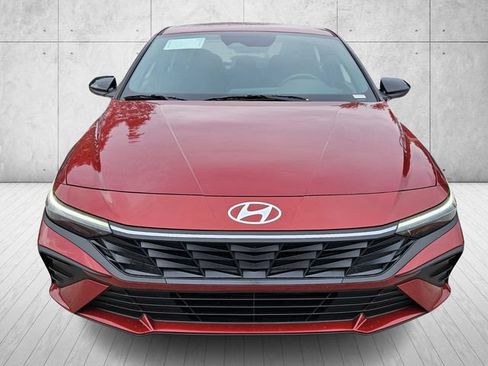 Used 2026 Hyundai Elantra Sport FWD image 5